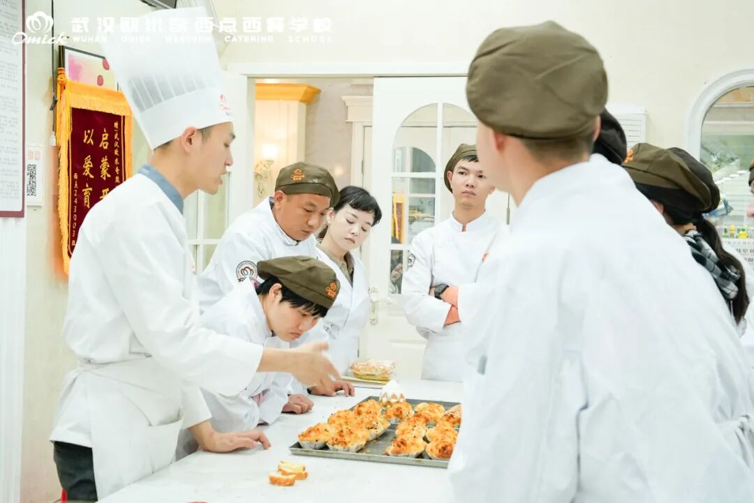 AI时代抢不走的金饭碗，来武汉欧米奇掌握“有温